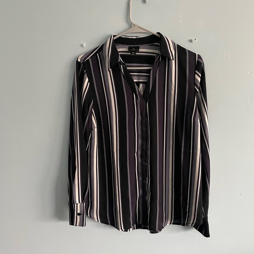 Worthington black and gray lady shirt
